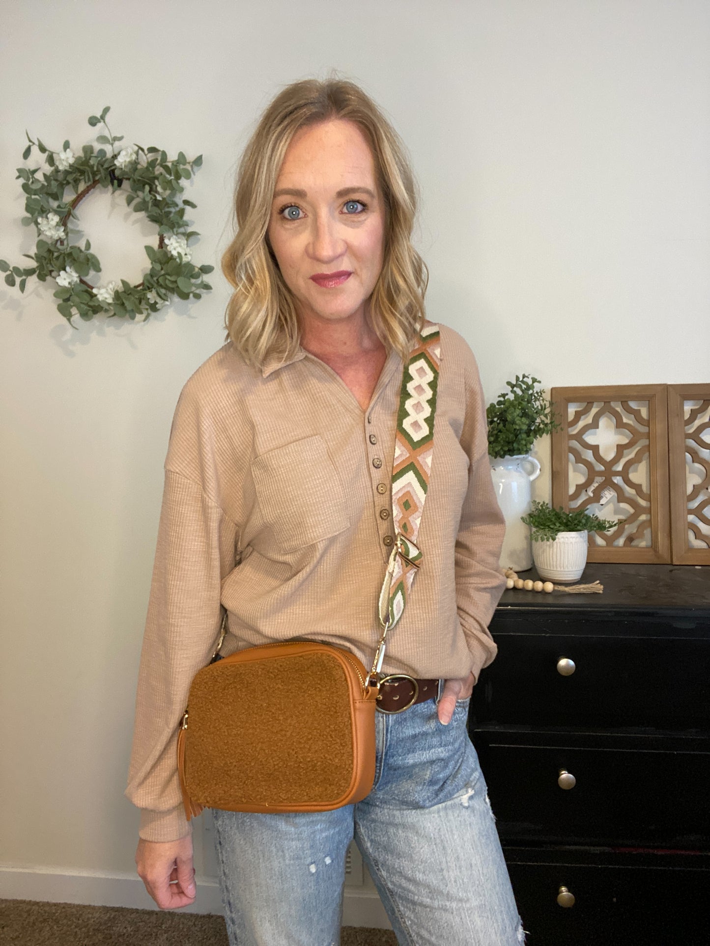 Guitar Strap Sherpa Purse in Camel - Final Sale