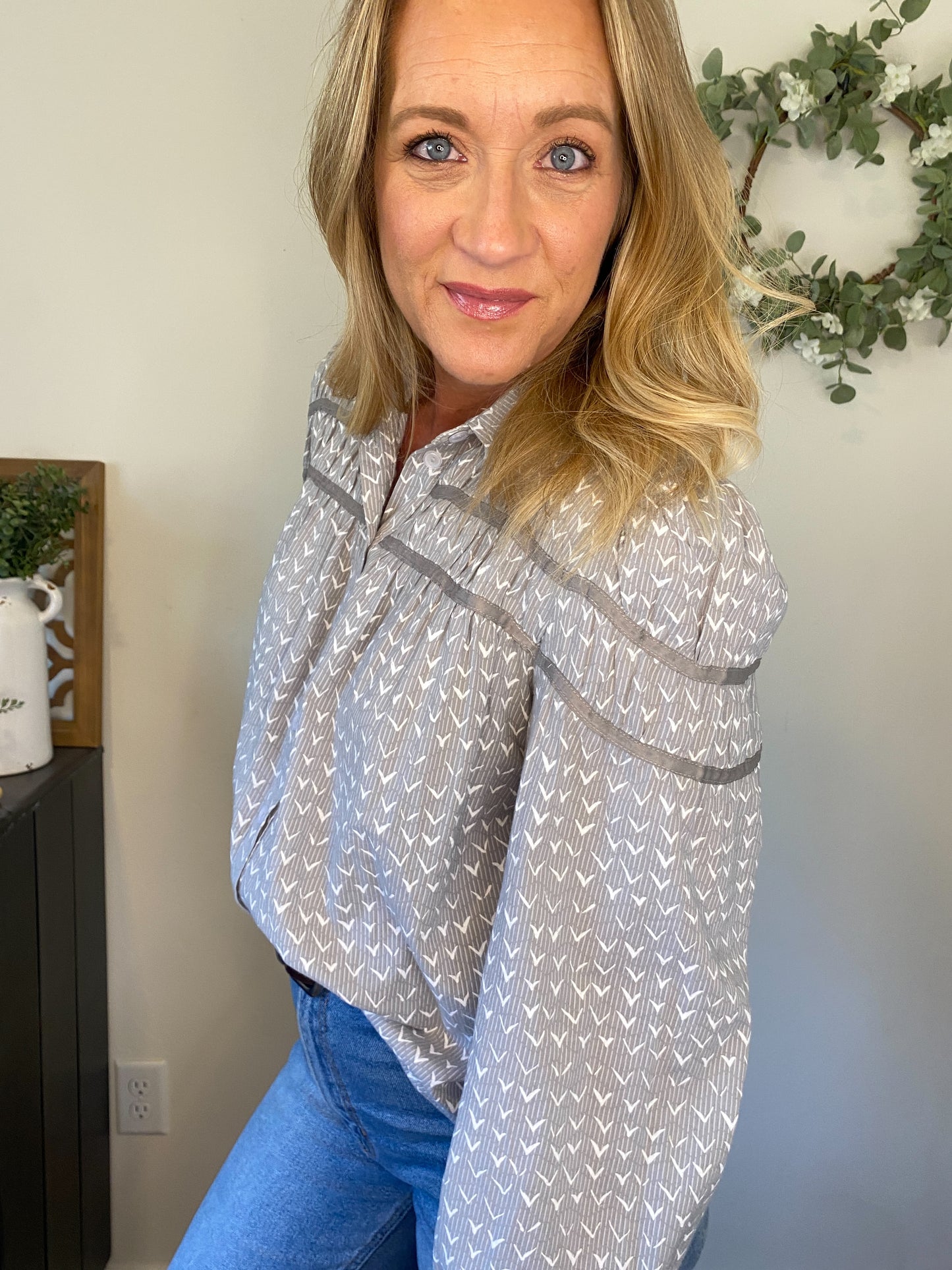 Sparrow Pintuck Puff Sleeve